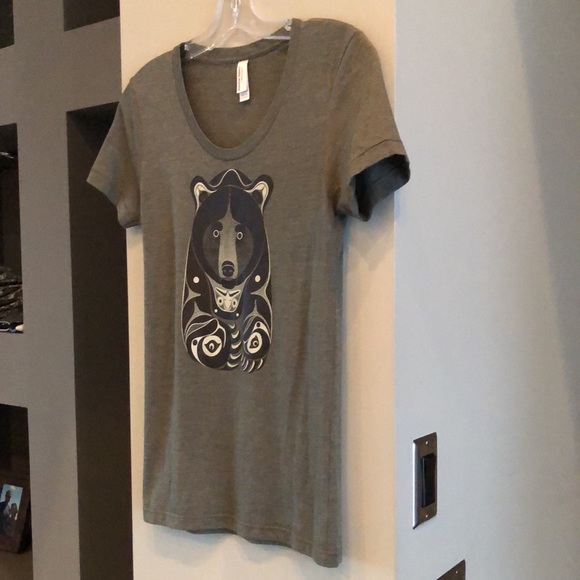 Indigenous Artist T-shirt - Picture 5 of 8